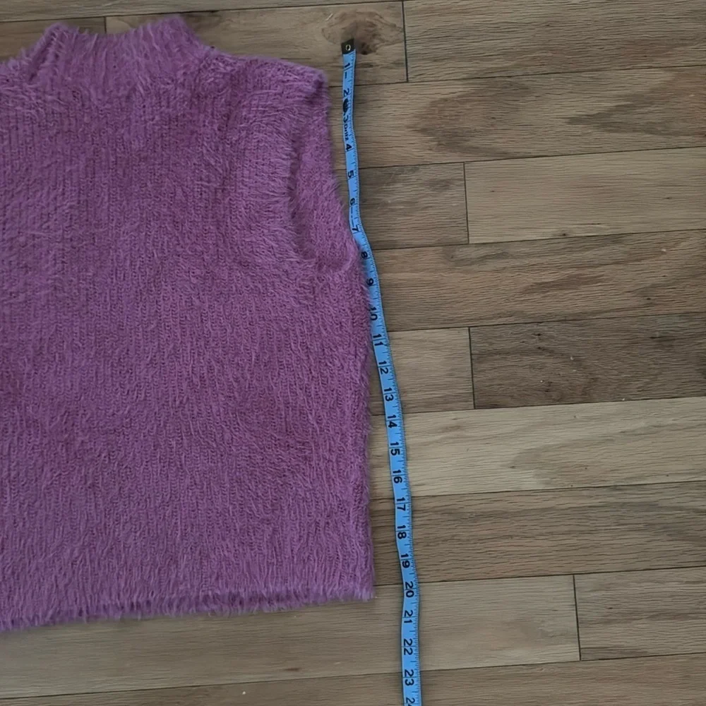 Old Navy | Fuchsia Fuzzy Top | Mock Turtleneck | Sleeveless Sweater | size M